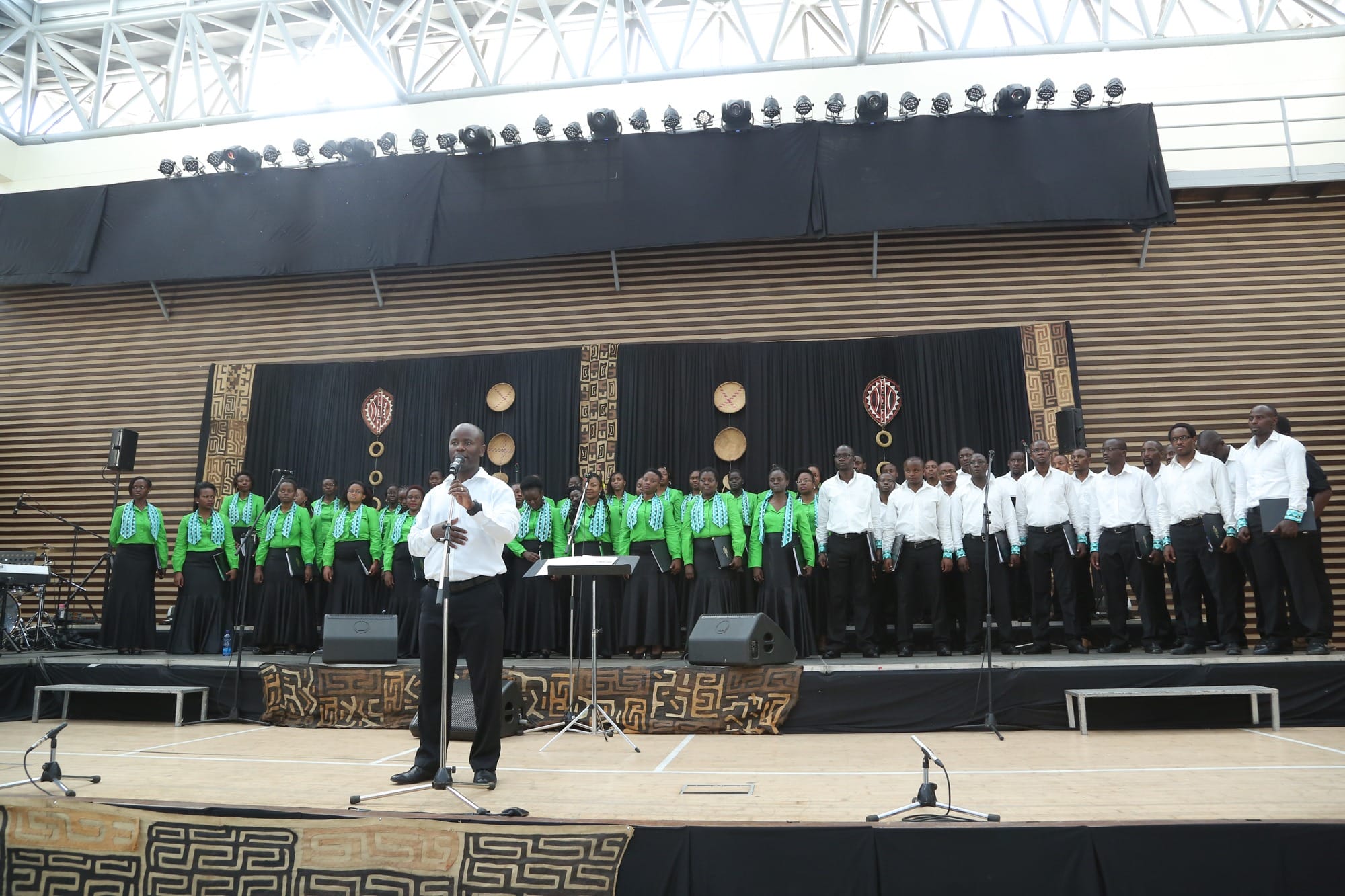 Choristers with resounding voices